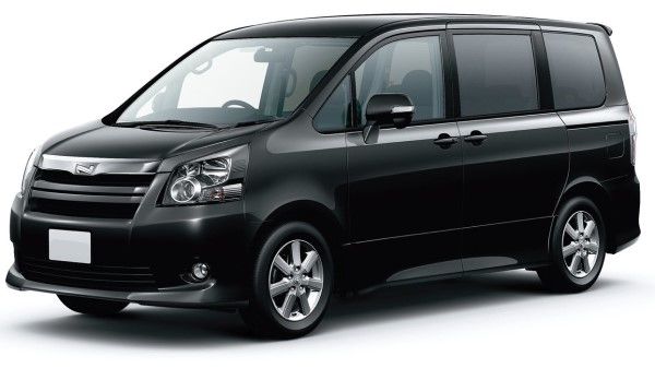 toyota-noah (1) toyota-noah (1)